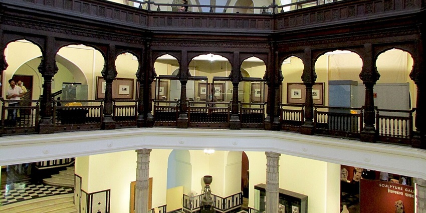 A unique museum showcasing artifacts used by women in royal households, offering a tribute to motherhood.