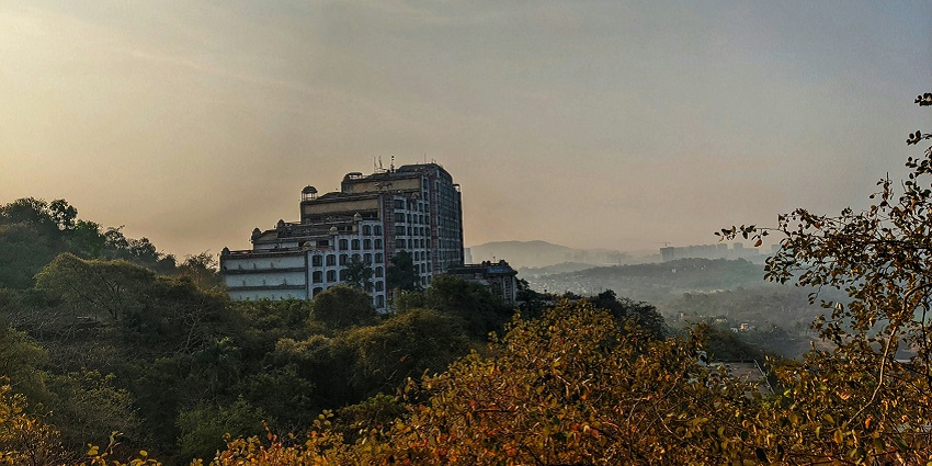 Aarey Colony, a popular Goregaon tourist place, is perfect for nature walks and picnics.