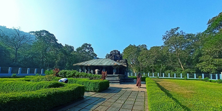 Ancient Tamdi Surla Temple is nestled in dense forests with intricate stone carvings.