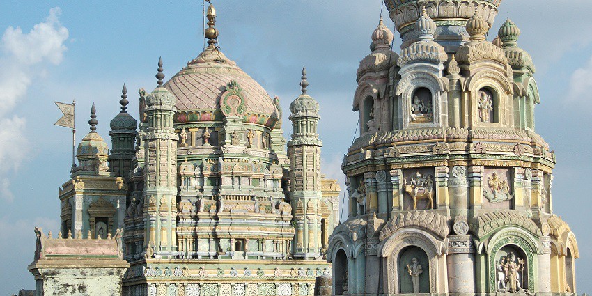 Image of the unique architecture of the Jejuri temple building