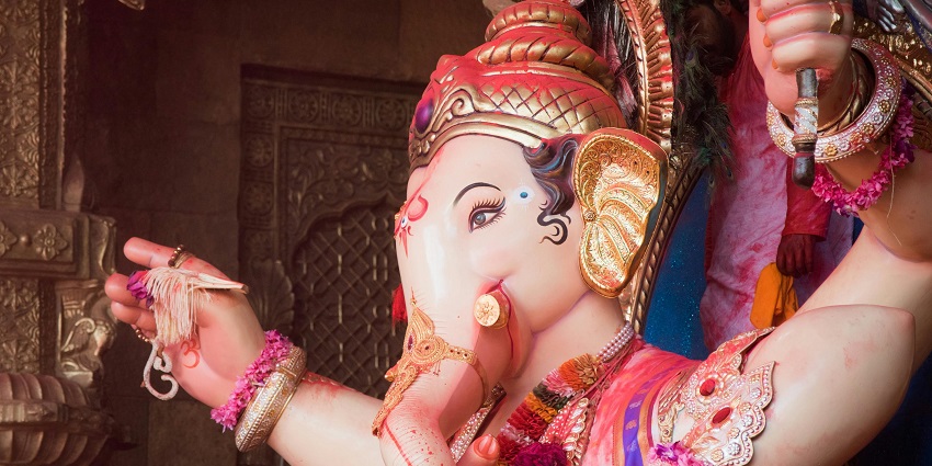A picture of an Idol of lord Ganesha at a temple in Maharashtra