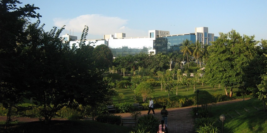 A scenic view of Aditi Garden which itself shows why it is one of the best places to visit near Hadapsar.