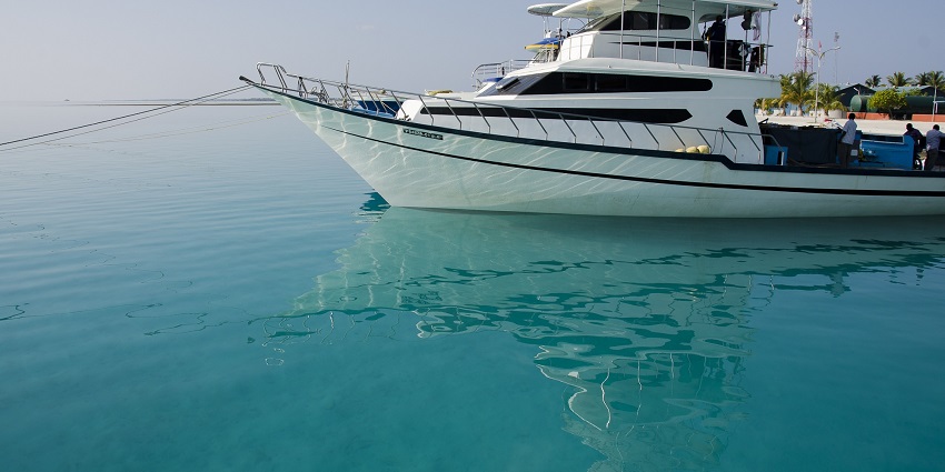 Pay a thrilling yacht party in Goa price for many exciting water sports activities