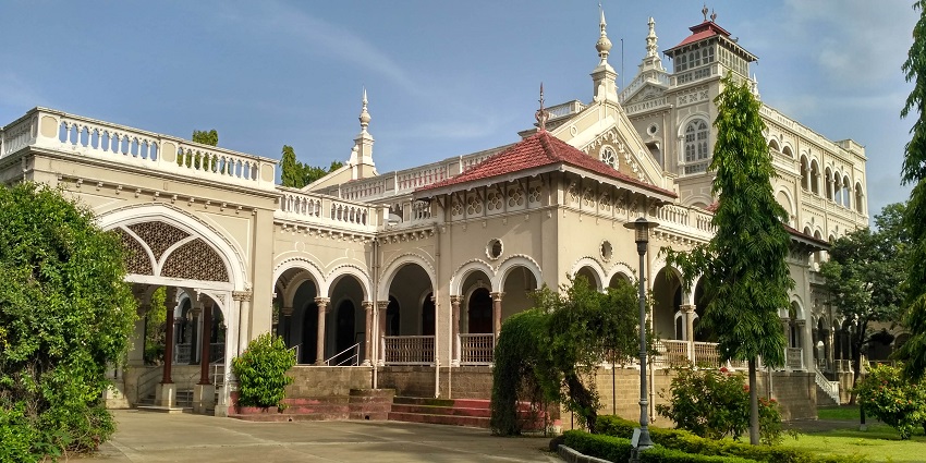 Aga Khan Palace is known for its grand architecture and well-maintained lush gardens.