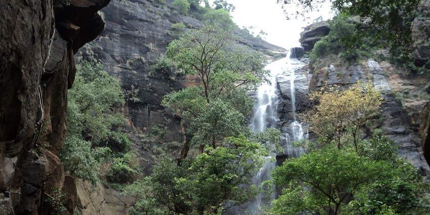 The Agaya Gangai waterfalls is one of the top attractions near Puliyancholai Waterfalls