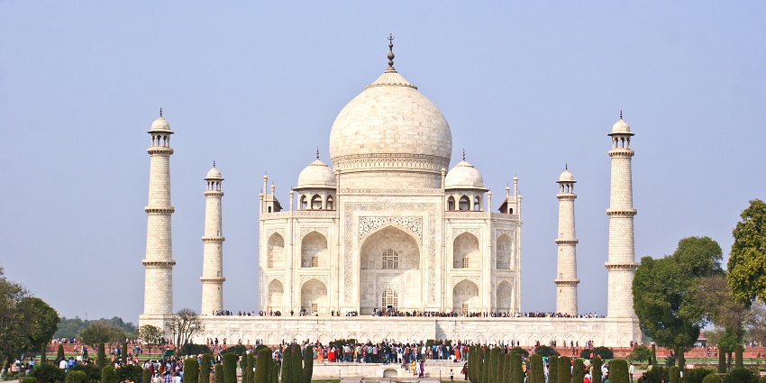 Pay a visit to the Taj Mahal in Agra, one of the scenic and natural wonders of India