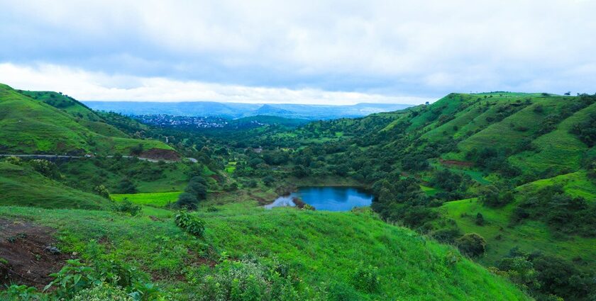 Picturesque view Ahmednagar, lush greenery and twisty road, hills - places to visit near Ahmednagar