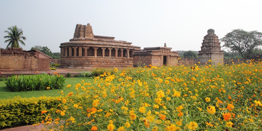 Image of Aihole holds much significance as it is the oldest place to visit near Badami