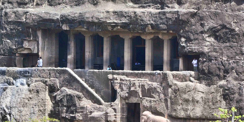 Ajanta Caves, a UNESCO site, showcase rock-cut temples and detailed Buddhist paintings.
