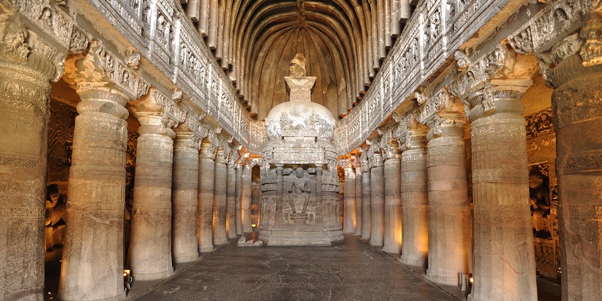 Ajanta Caves, a famous destination near Aurangabad Fort, showcasing ancient art.