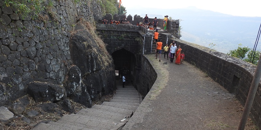 Ajinkyatara Fort with its stone walls is a popular destination near Sagareshwar Wildlife Sanctuary.