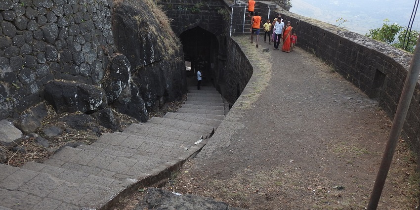Historic fort offering panoramic views and a rich heritage experience.
