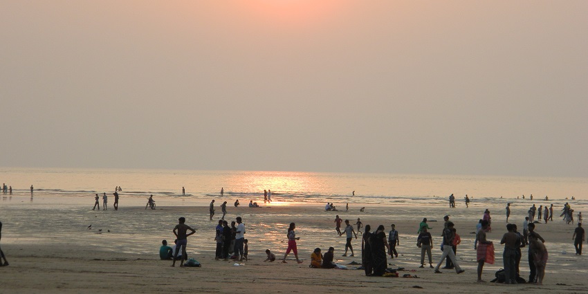 A picture of Aksa Beach–one of the best places to visit near Mira Road.
