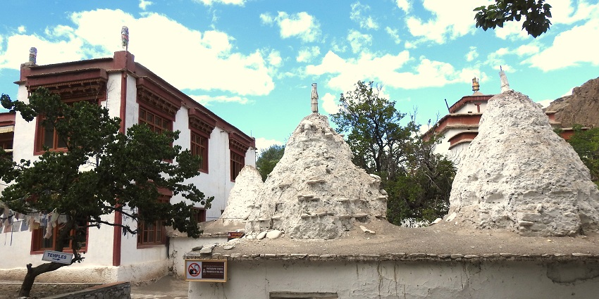 Famous for its artistic details, Alchi is one of the most prominent Leh monasteries.