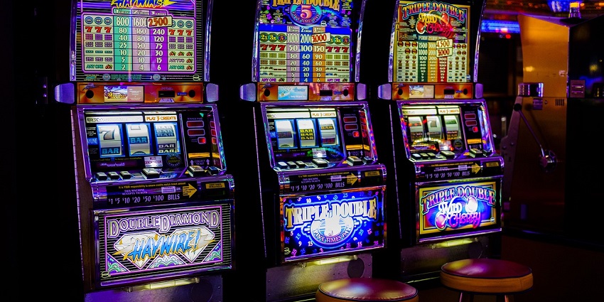 Experience a chill vibe at the best casinos in Glasgow, Scotland overlooking a river.