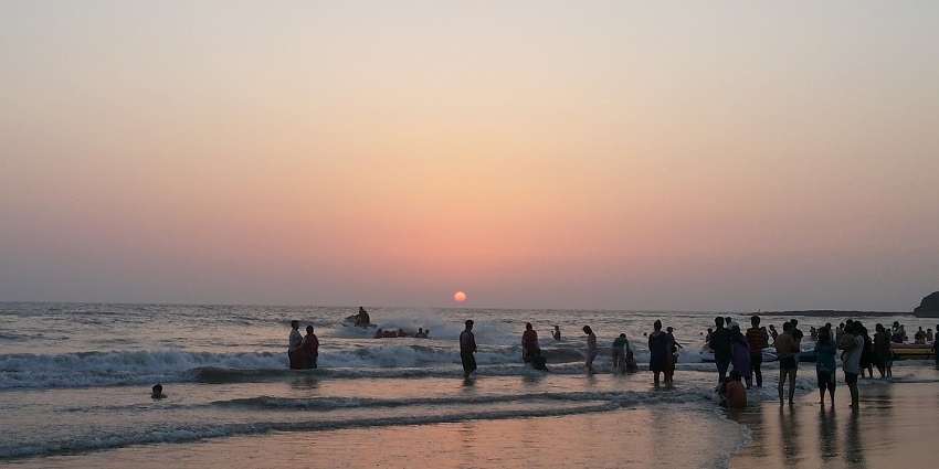 Alibaug has serene beaches, historical forts, and winter activities to enjoy in the state.