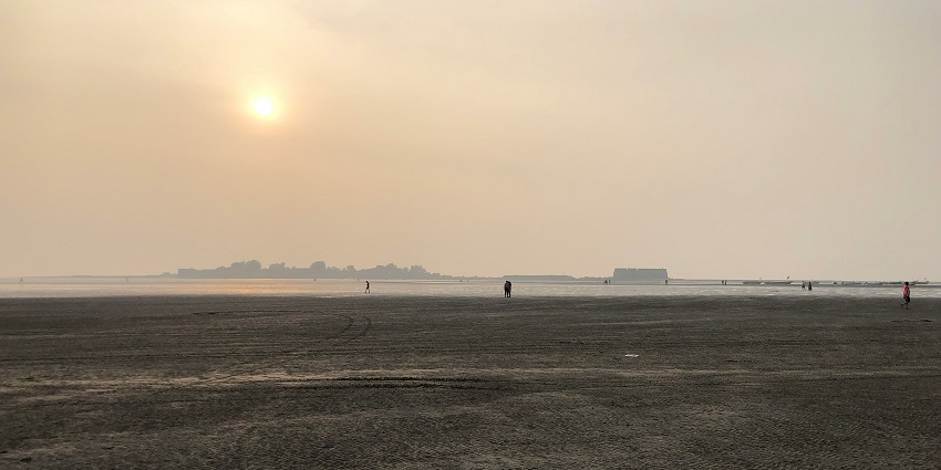 Alibaug, is among the famous places to visit in May in Maharashtra with scenic beaches.