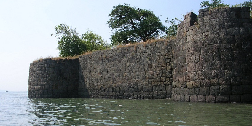 The north side of Alibaug Fort showcases its historic architecture and sea view.