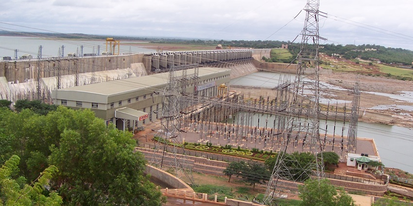 Image of Almatti Dam is best visited in Monsoon when the reservoir overflows