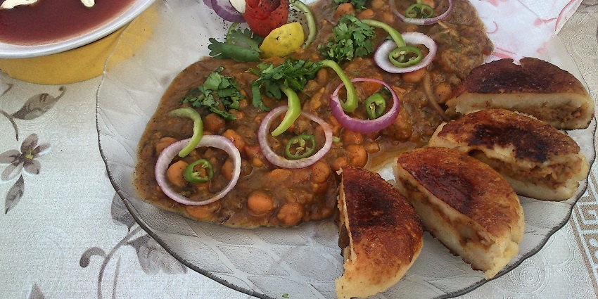 Aloo tikki is a favourite street food especially for spice food lovers