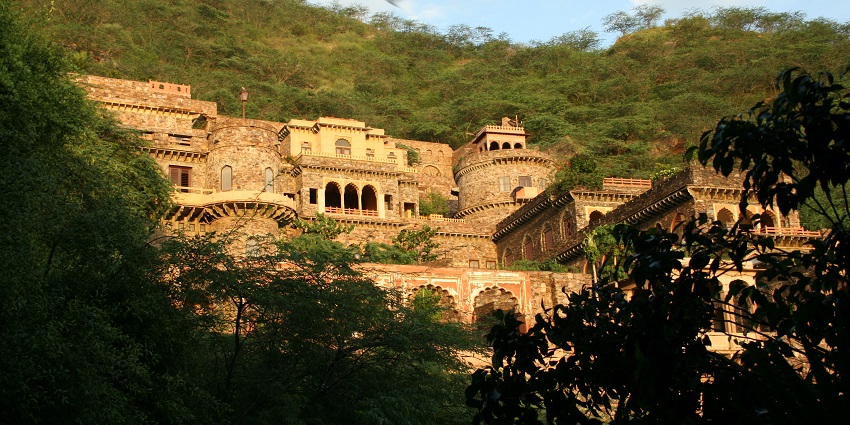 Explore the iconic beauty of Neemrana Fort in Alwar which is a hilltop fortress.