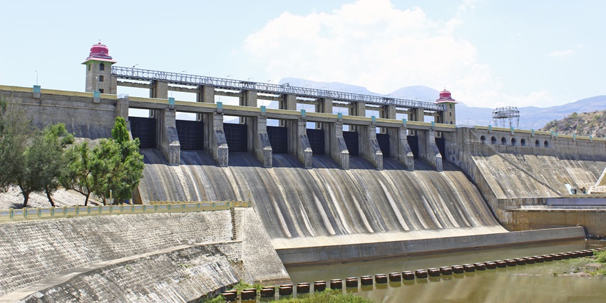 An image of the popular Amaravathi Dam & Crocodile Park in Udumalpet, Tamil Nadu.