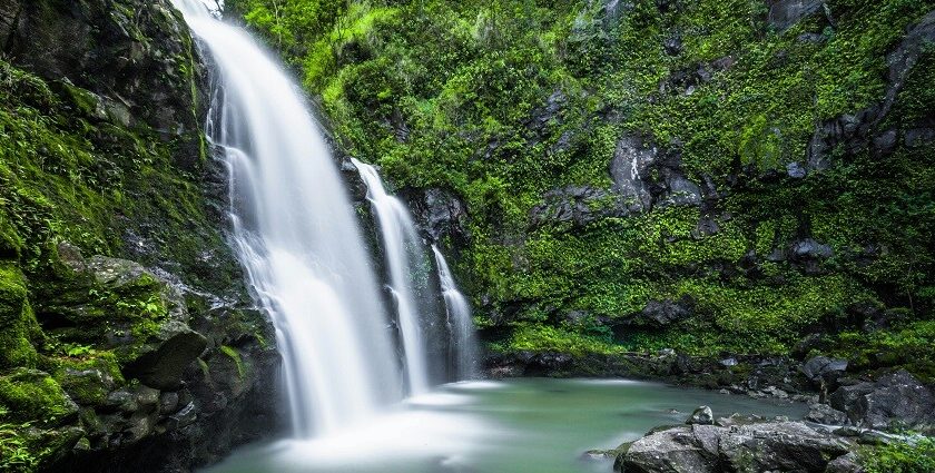 A picturesque view of Amboli Waterfall in Maharashtra cascading down rocky cliffs.