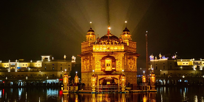 The Golden Temple in Amritsar is worth visiting on a weekend trip from Chandigarh