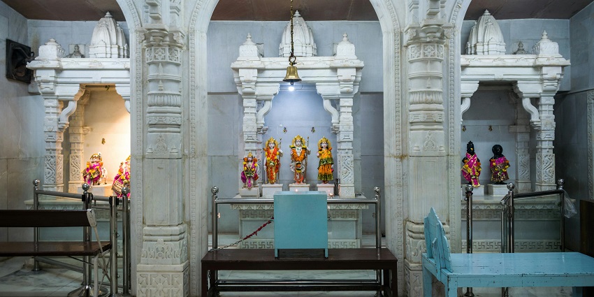 Annamalai Ranganathaswamy Temple is one of the Dravidian temples in Pollachi.