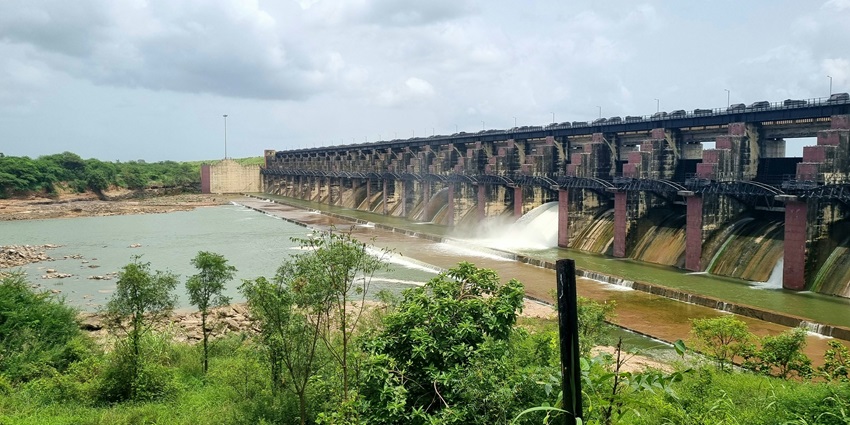A glimpse of the Anangpur Dam, a tourist attraction near Death Valley in Faridabad.
