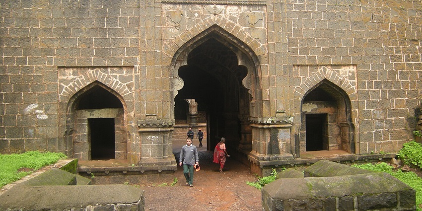 The Dark Well in Panhala is a place that is ancient, mysterious, deep with untold secrets
