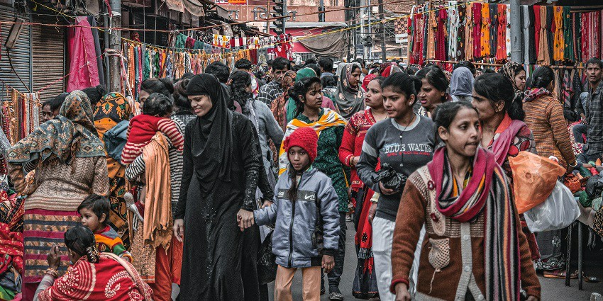 Andheri Market, a place for shopping in Juhu, serves yummy street food and varied items.