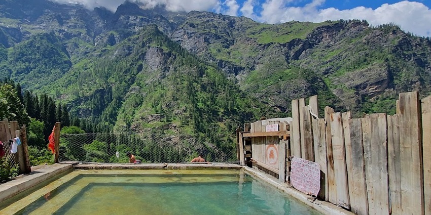 A natural hot spring flowing year-round, believed to have healing properties due to its sulfur-rich waters, one of the best places to visit in Chhindwara.