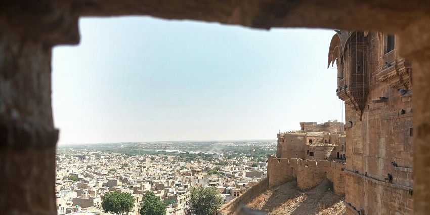 Anjengo Fort or Anchuthengu Fort is a historical marvel, perfect for history buffs.