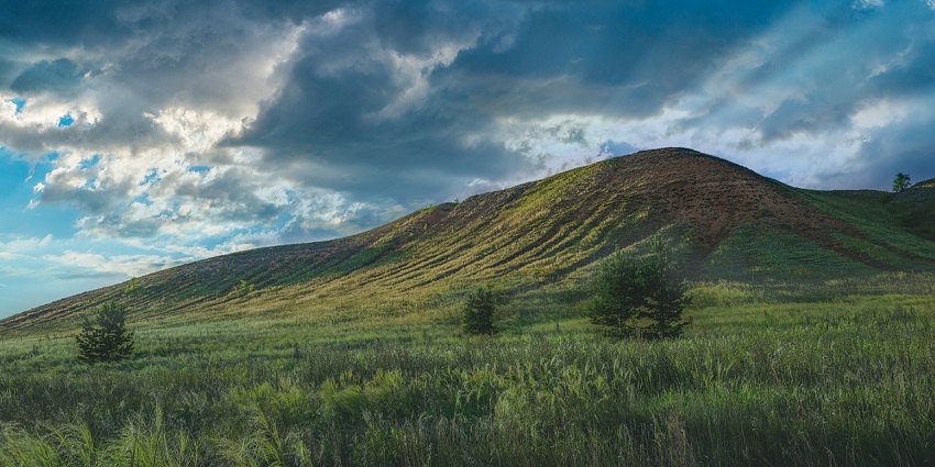 A picturesque sky filled with soft clouds, set against a backdrop of attractive vision