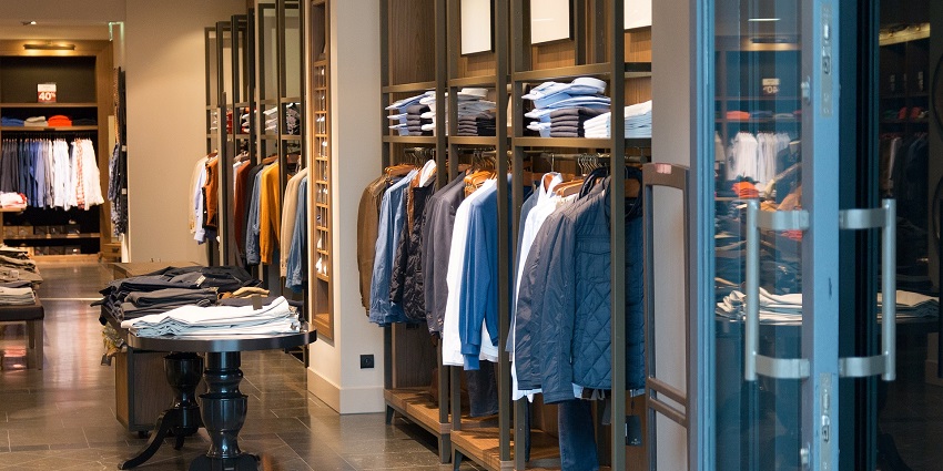 Ansal Plaza is a commercial centre popular for housing some amazing retail stores.