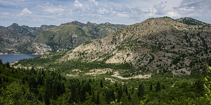 The natural landscape of Anthargange showcases its charm and scenic beauty of nature.