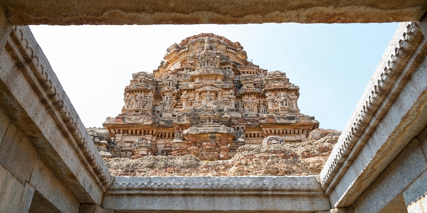 The Anwa Temple, one of the famous places to visit near Gautala Wildlife Sanctuary.
