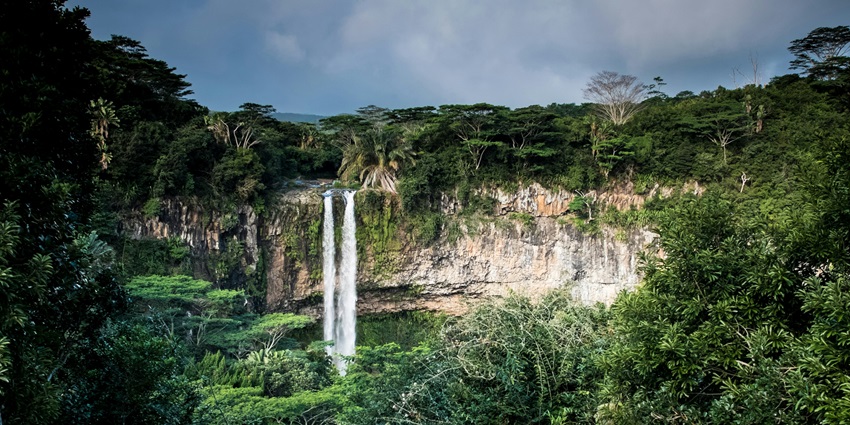 Apsarakonda Falls feature a serene hidden waterfall surrounded by lush greenery.