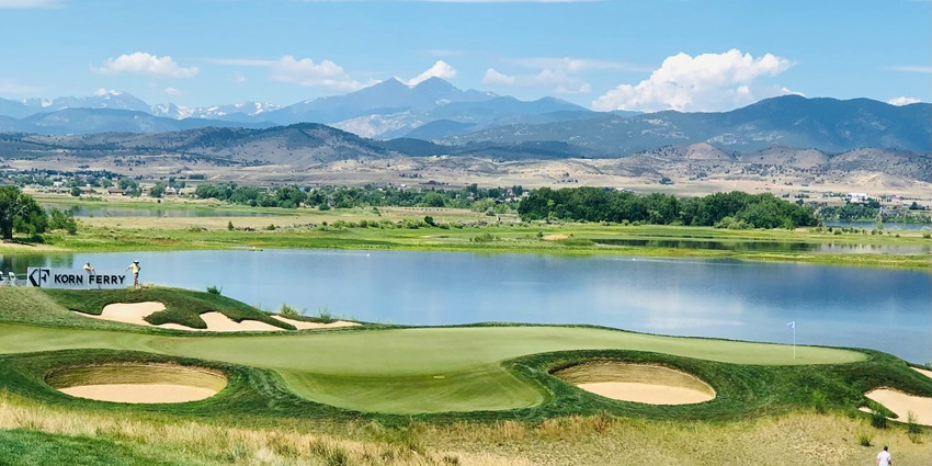 Panoramic image of the beautiful Gold course with all the points and lush trees