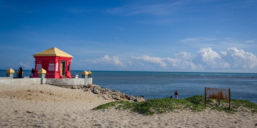 A picture of the Arichal Munai, which is one of the notable places to visit in Dhanushkodi.