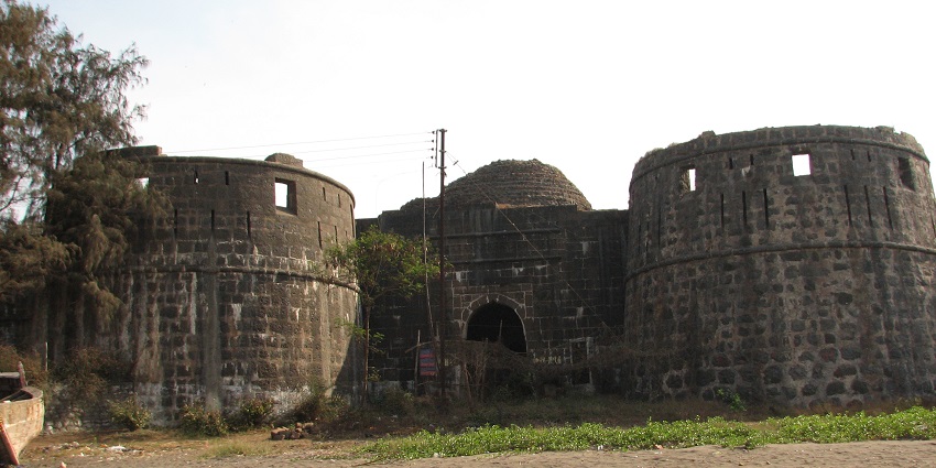 Arnala Fort, the historic sea fort surrounded by lush greenery and tranquillity