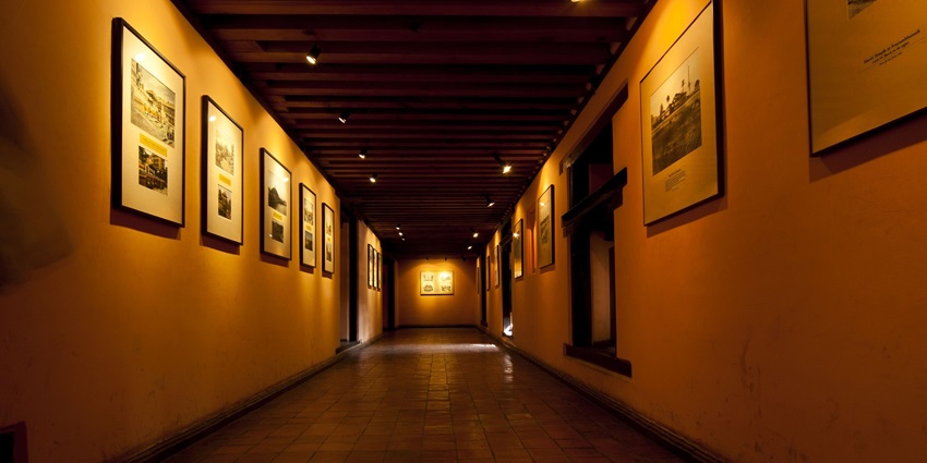 Art Musings is one among the top art galleries in Colaba, Mumbai