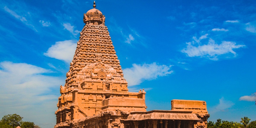 This temple is dedicated to Lord Vishnu and is a sacred place for devotees.