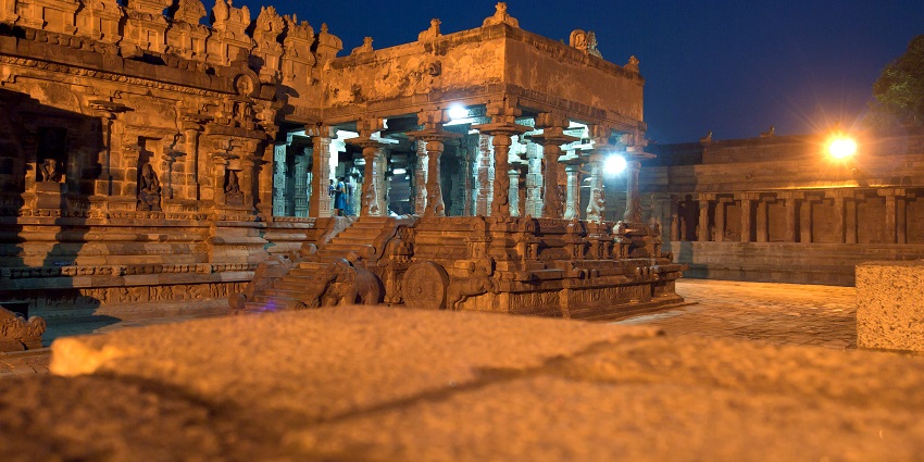 Arulmigu Masani Amman Temple, a temple in Pollachi, has a stunning gopuram.