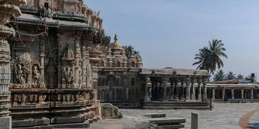 Arulmigu Sri Karur Easwaran Koil, a sacred temple in Karur committed to Lord Shiva.