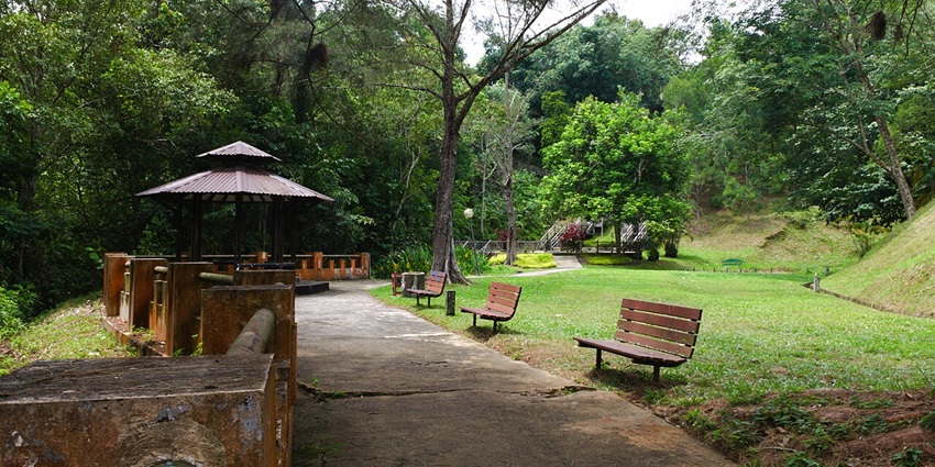 Aruvi Poonga is one of the most amazing places to visit in Courtallam, Tamil Nadu