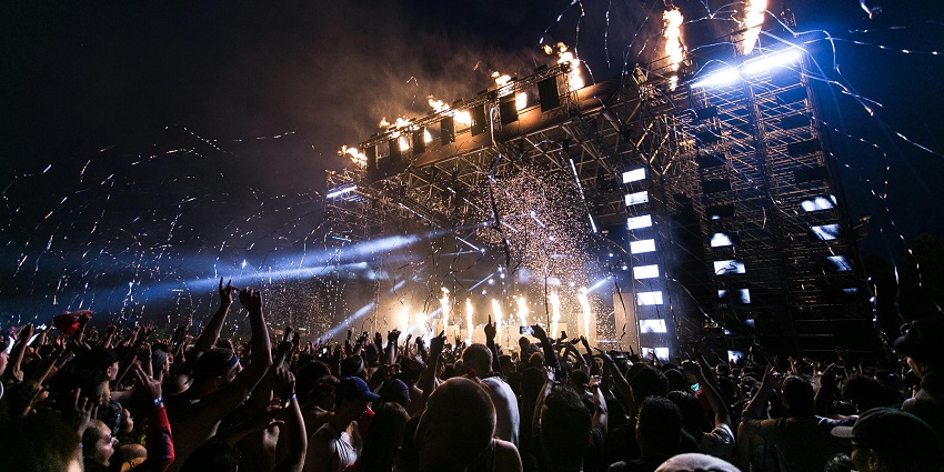 Fun things to do in Bangalore with friends include attending a live concert show.