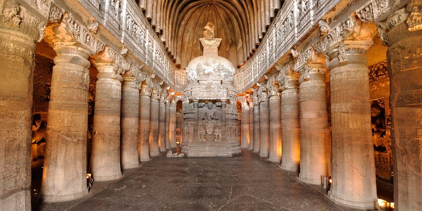 An image view of Ajanta Caves, Aurangabad, one of the top places to visit near Pune within 300 km