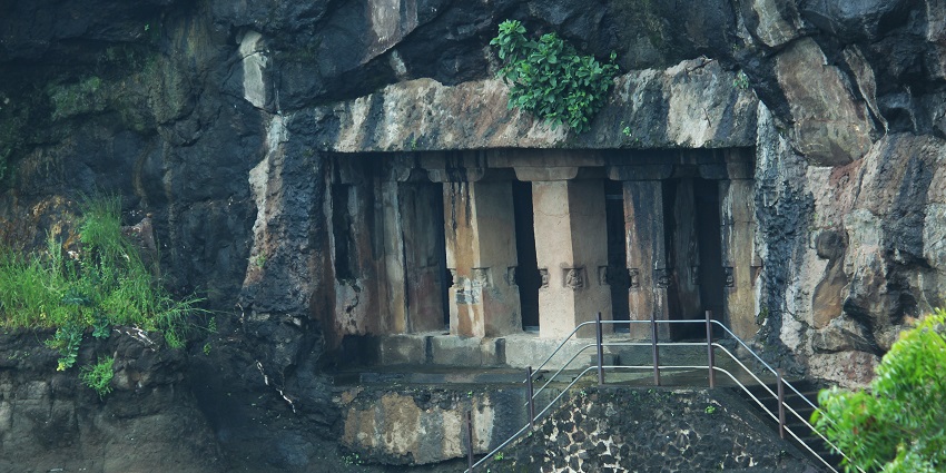 An image of the Aurangabad Caves, the best places to visit near Grishneshwar Temple.